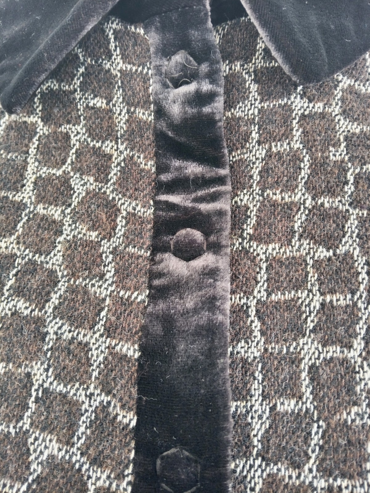 Picture 2 of 4