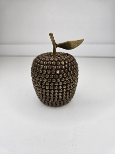 Vintage Retro Brass Studded Apple Figurine Decorative Fruit MCM  - Foto 5 di 9