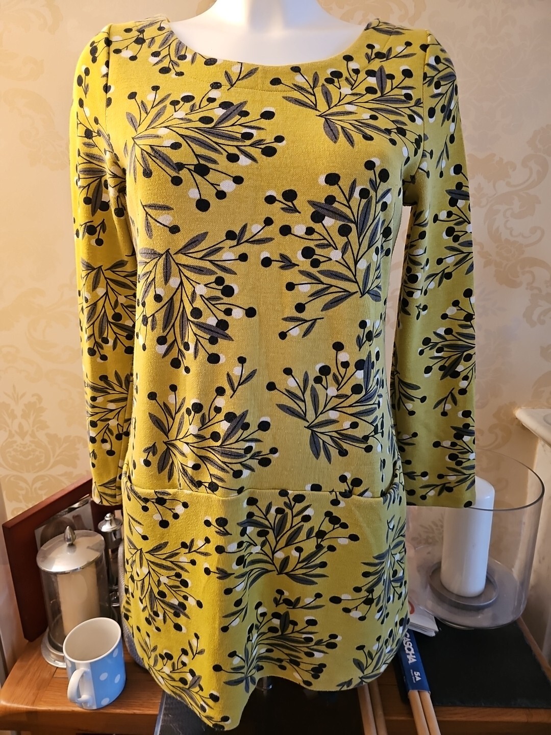 ●WHITE STUFF●Chartreuse Green~Olive Pattern~Long … - image 1