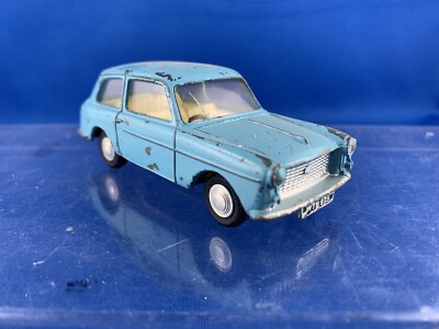 Loose SPOT-ON by Tri-ang #154 Austin A40 Farina pale Blue Cream Seat 1:42th  ‘61