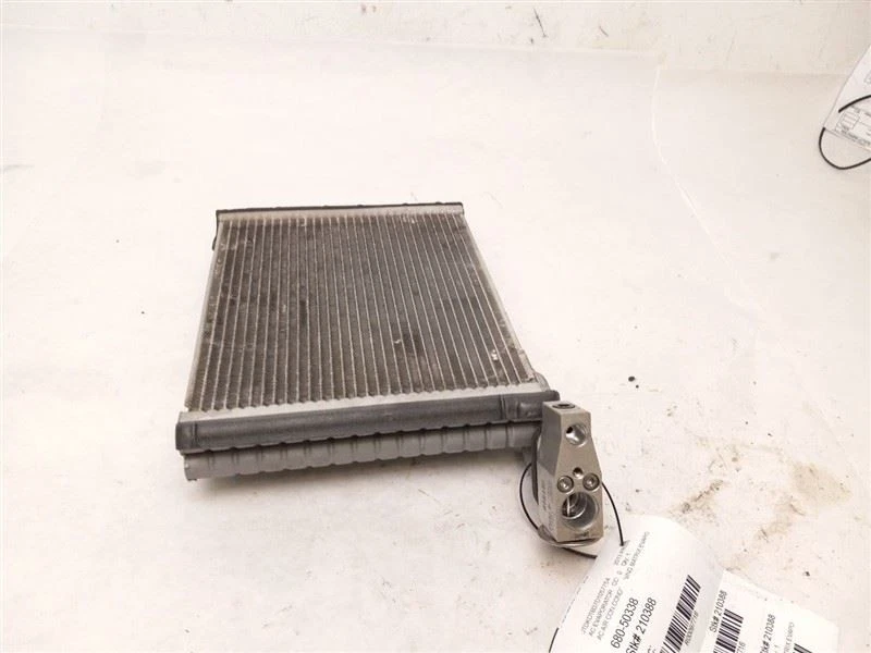 EVAPORADOR DE MATRIZ DE AIRE ACONDICIONADO para Toyota Prius C 2012-2019 OEM 447500-4700 Foto 2 de 4