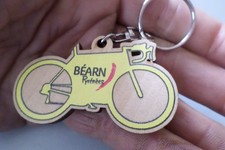Porte clef clé Béarn Pyrénée TOUR DE FRANCE 2021 velo cyclisme en bois vache