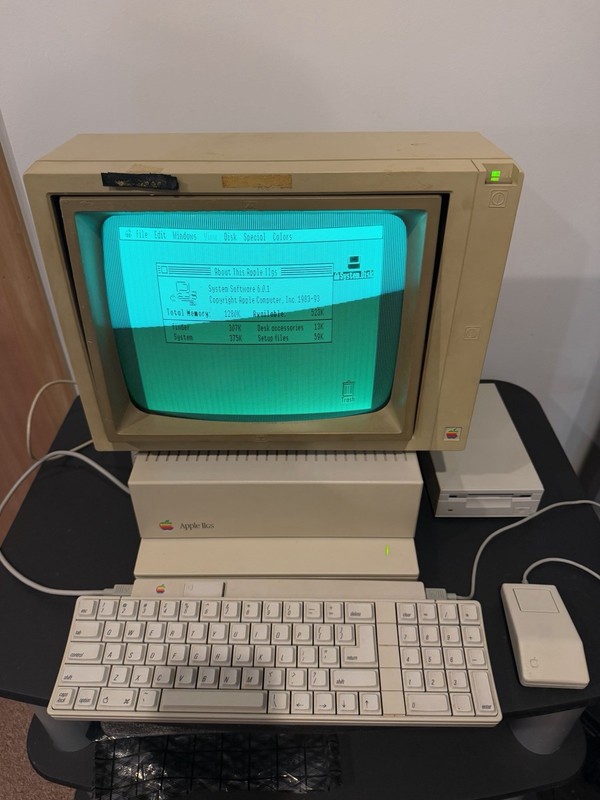 Apple IIGS A2S6000 w/ Memory Expansion Card | TESTED & WORKING *CLEAN*