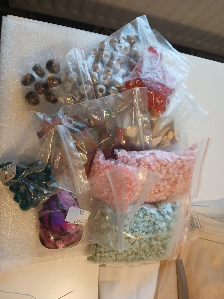 10 Bag Joblot of Mixed Beads Jewellery Making Crafts Gorgeous Collection - Image 2 of 4