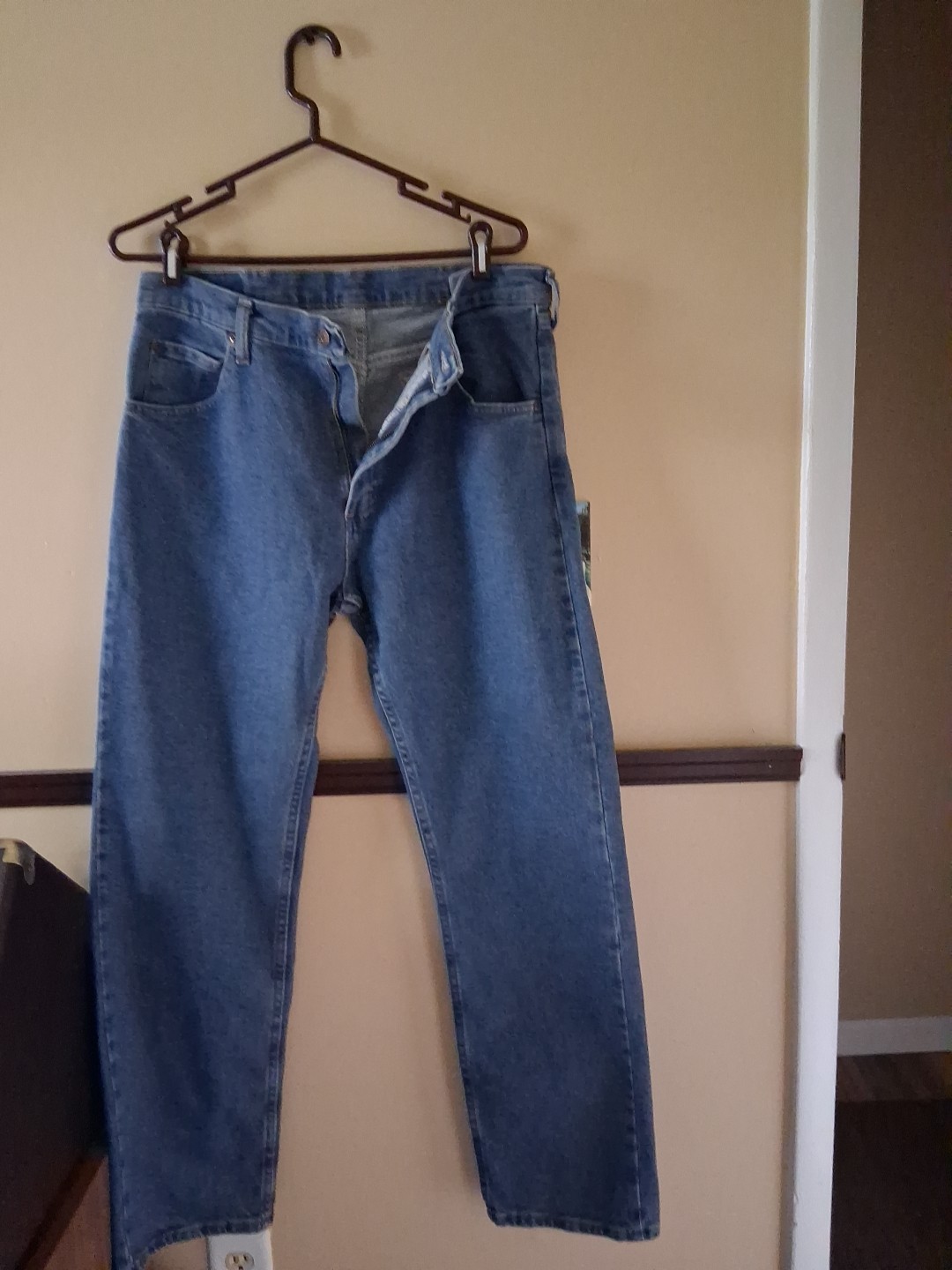 Picture 1 of 2