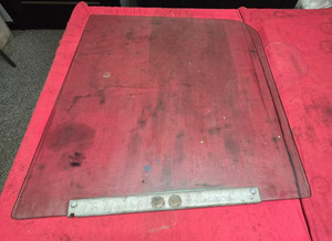 FREIGHTLINER COLUMBIA  ,  DOOR WINDOW GLASS  , 18 33120 000