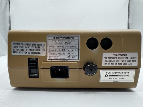Vintage Commodore 64 Model 1541 Single Drive Floppy Disk - ungetestet POWERS ON - Bild 6 von 8