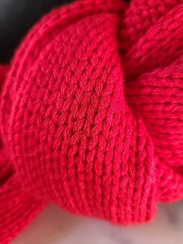 Old Navy Red And Maroon Winter Scarf - Picture 9 of 10