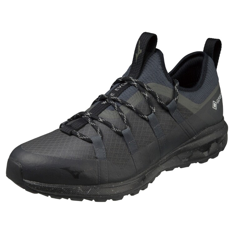 新品MIZUNO MARGARET HOWELL WAVE EVOKE GTX Mizuno's latest hiking shoe gets tailored elegance from
