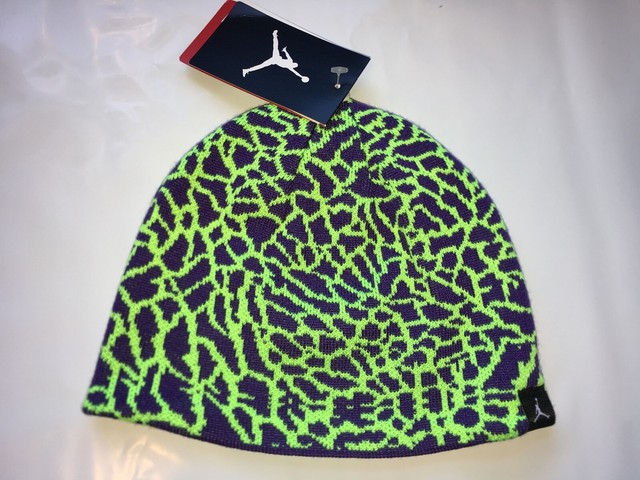 nike skully beanie
