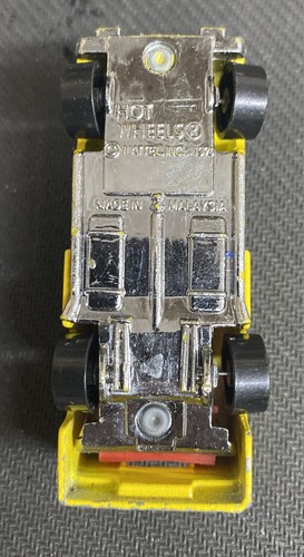Vintage 1974 Hot Wheels Mattel Blackwall Emergency Squad Race Rescue Yellow - Picture 6 of 6