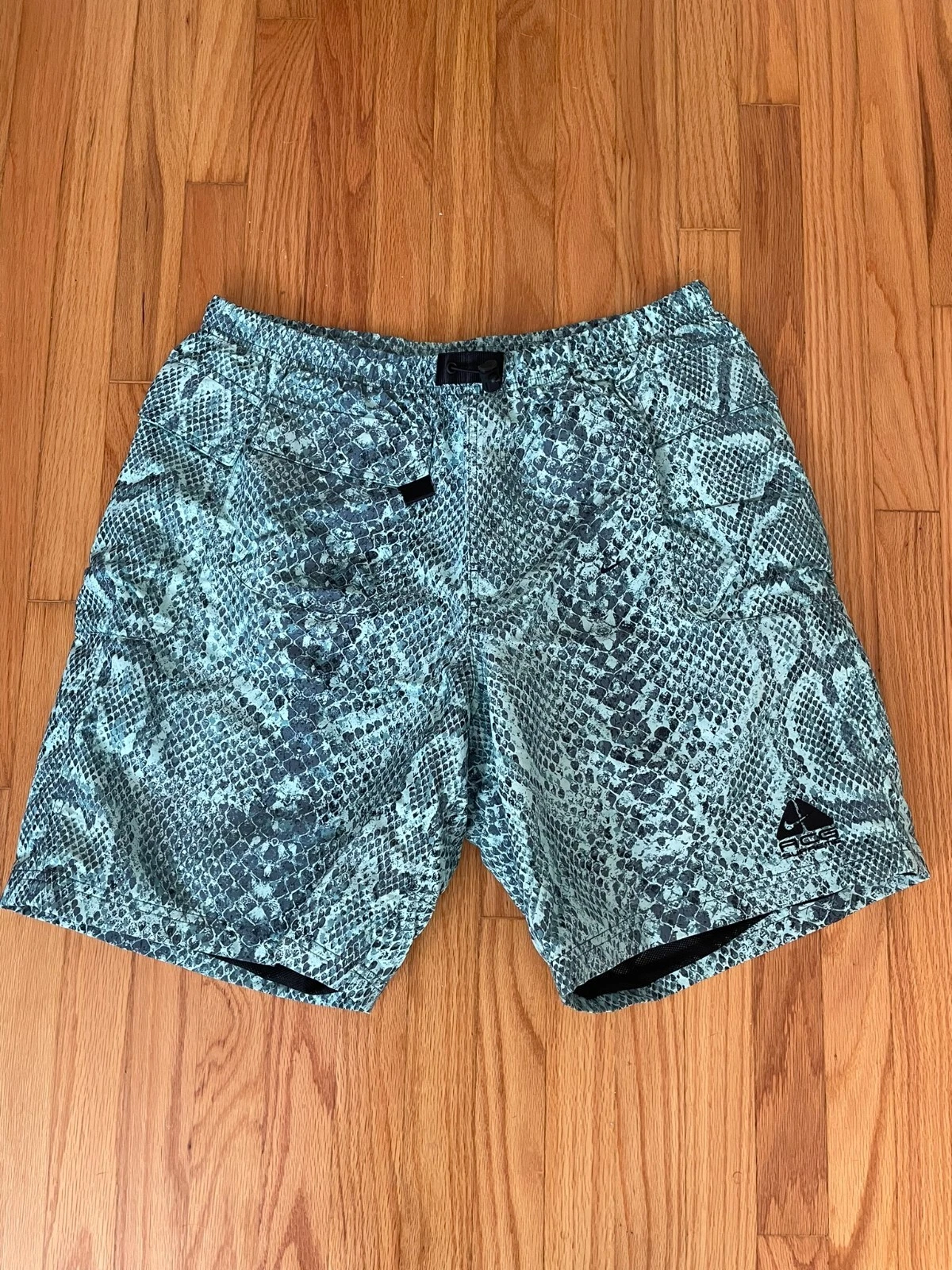 Short de trail Nike ACG Supreme peau de serpent comme neuf grand bleu FW22 nylon