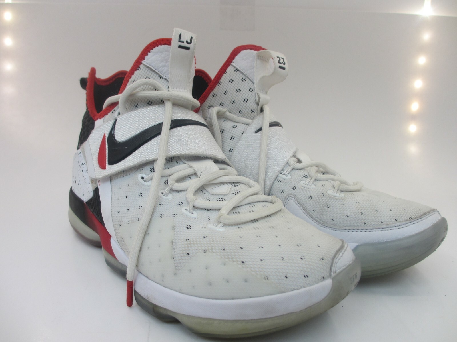 lebron 14 flip the switch