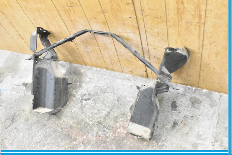 2004-2005 BMW 645CI - Front Frame / HOOD Latch V-Support Reinforcement BAR - Image 4 of 4