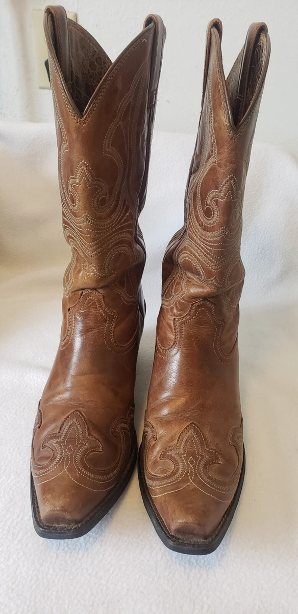 Round tip best sale cowboy boots