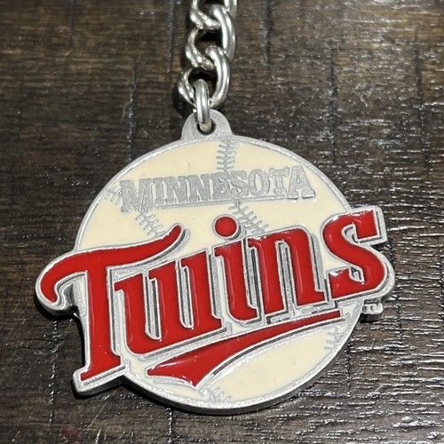 Minnesota Twins Baseball Fine Pewter Keychain Genuine Merchandise 1992 - Picture 2 of 5