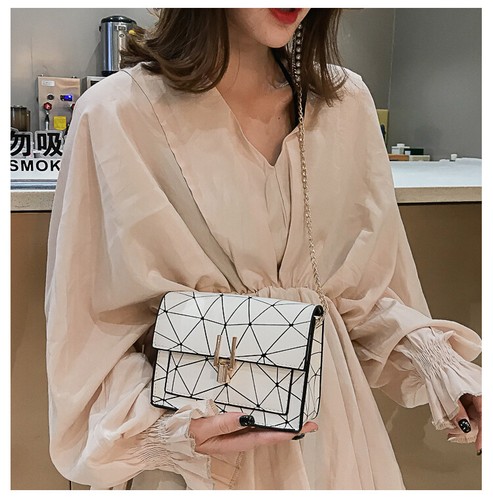 Luxury Ladies Like Oblique Laser Stitching Small Bag Lock Clasp Clutch-White - Picture 4 of 9