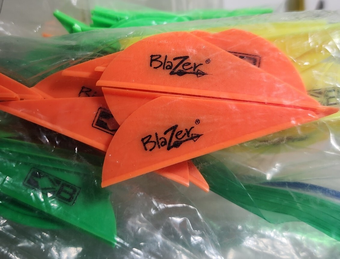 Archery Supplies Nocks Fletchings Broadheads Pins Compound Bow