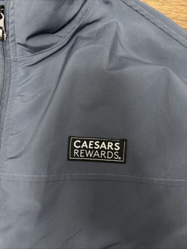 Caesars Rewards Jacket Mens Medium Gambling Casino Lightweight Windbreaker NEW - Picture 2 of 7