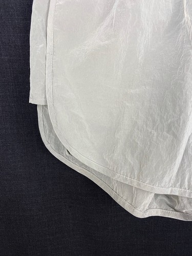 Pantalones Cortos Varley Harmon Tiro Alto S - Gris Claro Brillo - Salón de Nylon - Imagen 4 de 24