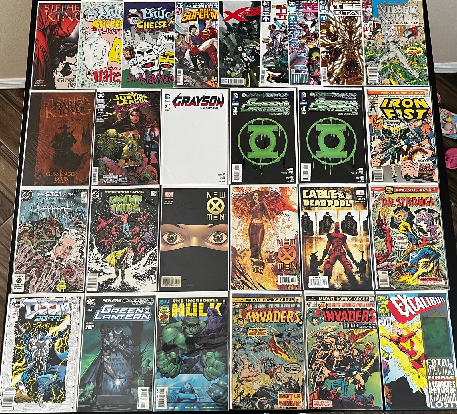 KEY LOT of (27) Marvel & DC Comic Books w #1's, Variants, Hulk ...