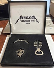 2018-19 METALLICA WORLDWIRED TOUR VIP NECKLACE, PIN and BOTTLE OPENER GIFT SET