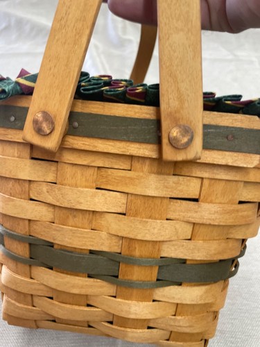 Longaberger 1995 Christmas Cranberry Basket Liner Protector and Lid - Picture 7 of 22