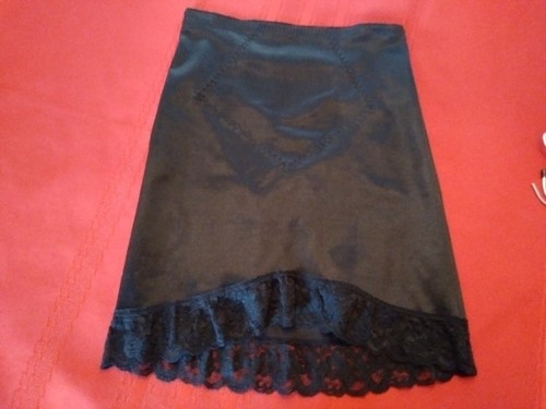 VINTAGE GIRDLE Firm Skirt Shaper Shiny Smooth Lace Trim BLACK Size 5 - Picture 9 of 13