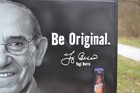 Yogi Berra COORS BE ORIGINAL 2001 28X23 Sign NOS New York Yankees baseball beer — photo 3