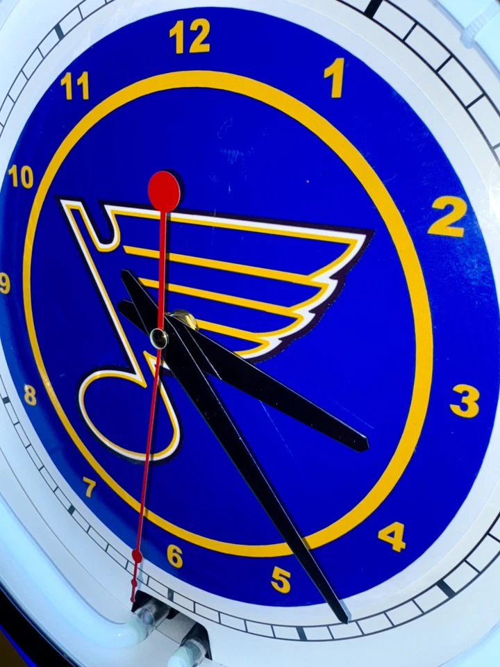 St. Louis Blues Hockey Bar Man Cave Retro Neon Adverting Clock Sign - Image 4 of 4