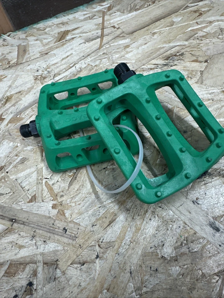 Pedais torcidos Odyssey - Plataforma, composto/plástico, 9/16", verde - Imagem 2 de 4