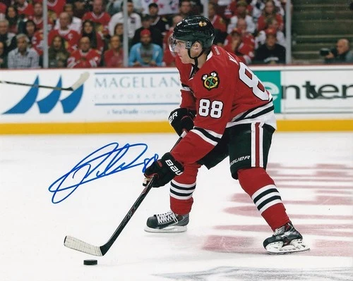 PATRICK KANE SIGNED AUTOGRAPH 8 X 10 PHOTO CHICAGO BLACKHAWKS