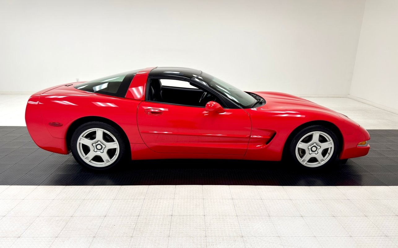 1997 Torch Red Chevrolet Corvette   | C5 Corvette Photo 6