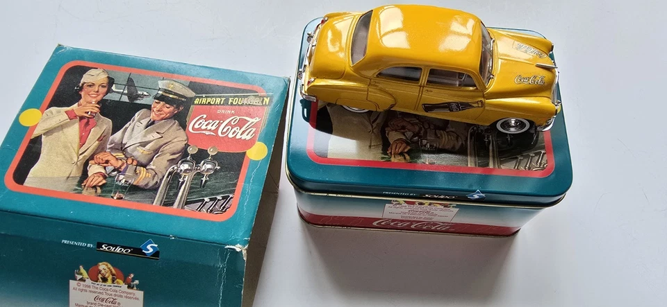Solido 1/43 voiture Chevrolet Sedan Coca Cola 1950 avec Boîte Metal  - Photo 3/4