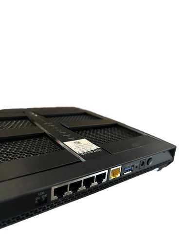 Netgear Nighthawk X6S R7960P-100NAS AC3600 Tri-Band WLAN Router - Bild 6 von 8