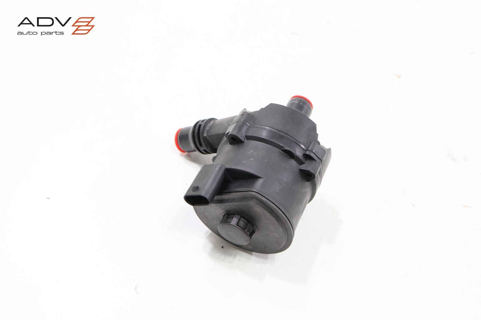 2014 - 2020 BMW i8 I12 ENGINE COOLANT AUXILIARY WATER PUMP OEM