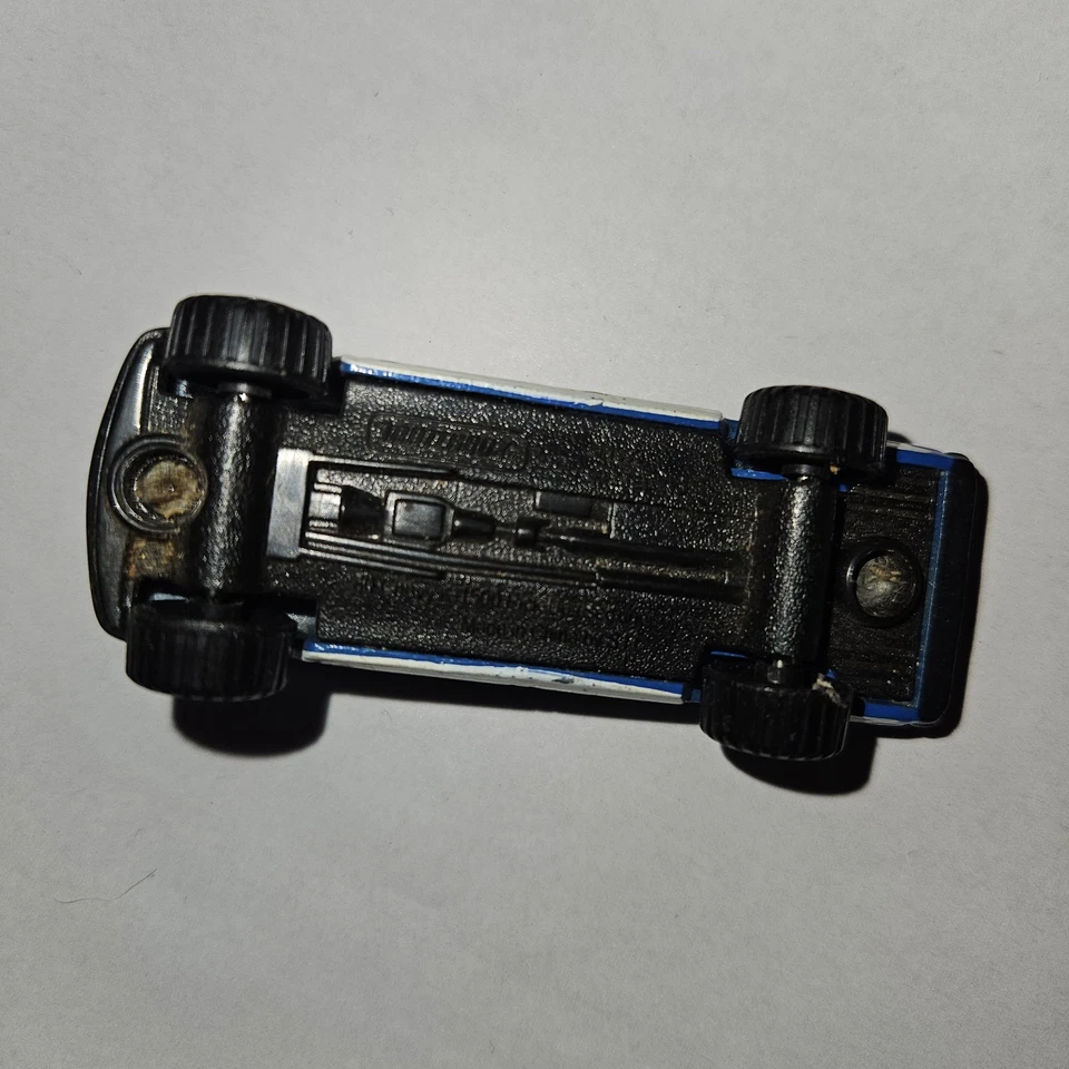 1999 Matchbox '80 Chevy Pickup K-1500 Diecast Toy Car Blue White Flame - Image 3 of 3