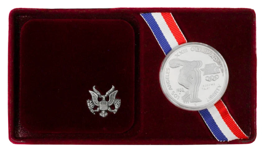 1983 United States Mint Prestige Set Commemorative Dollar Stock Photo  Bx67 S6 - Image 2 of 4