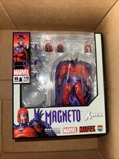 Mafex Marvel Magneto (Original Comic Version)