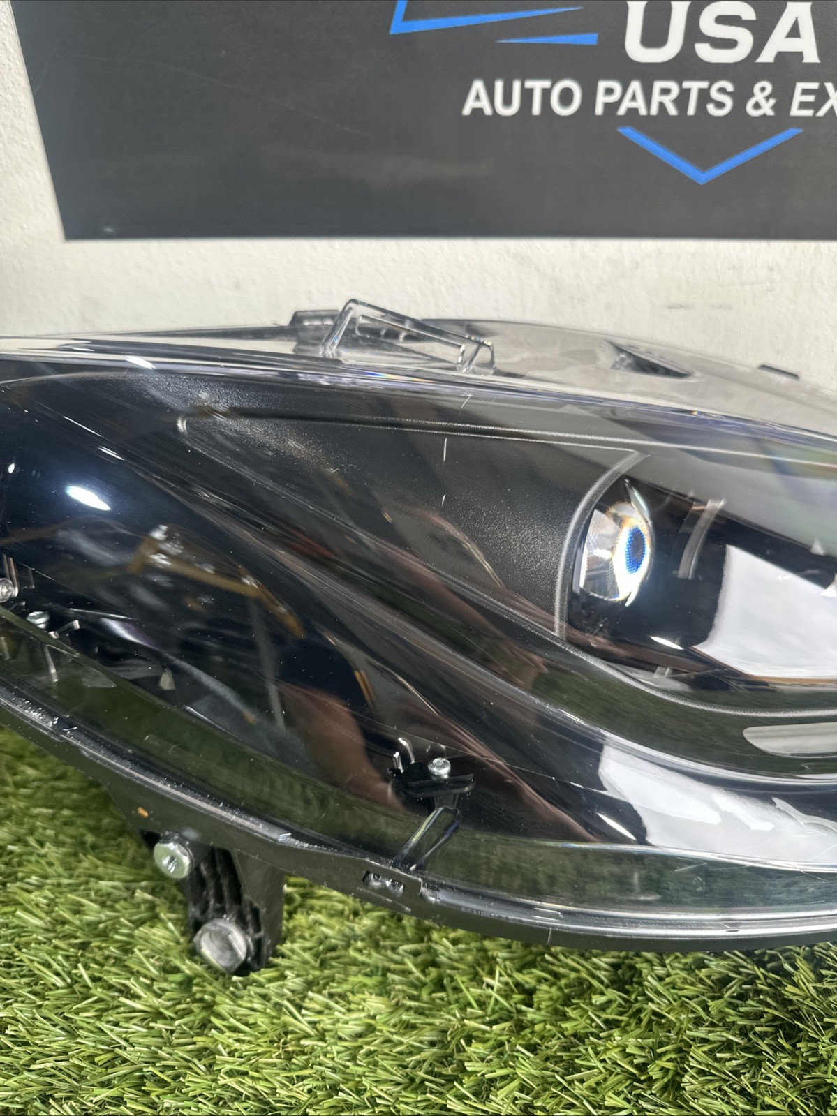 2019 2020 2021 2022 2023 FERRARI F8 TRIBUTO RIGHT PASSENGER SIDE HEADLIGHT #167