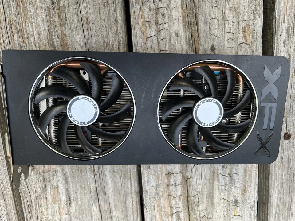 XFX Double D R9 270X 2 GB GDDR5 256-bit Graphics Dual-Slot Video Card - Image 2 of 4