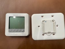 Honeywell T6 Pro Series Z-Wave Programmable Thermostat - White (TH6320ZW2003)