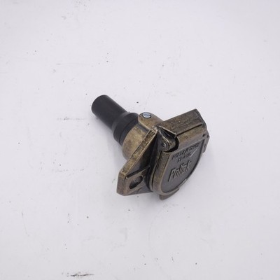 Pollak 11-850 Single Pole Round Socket Connector