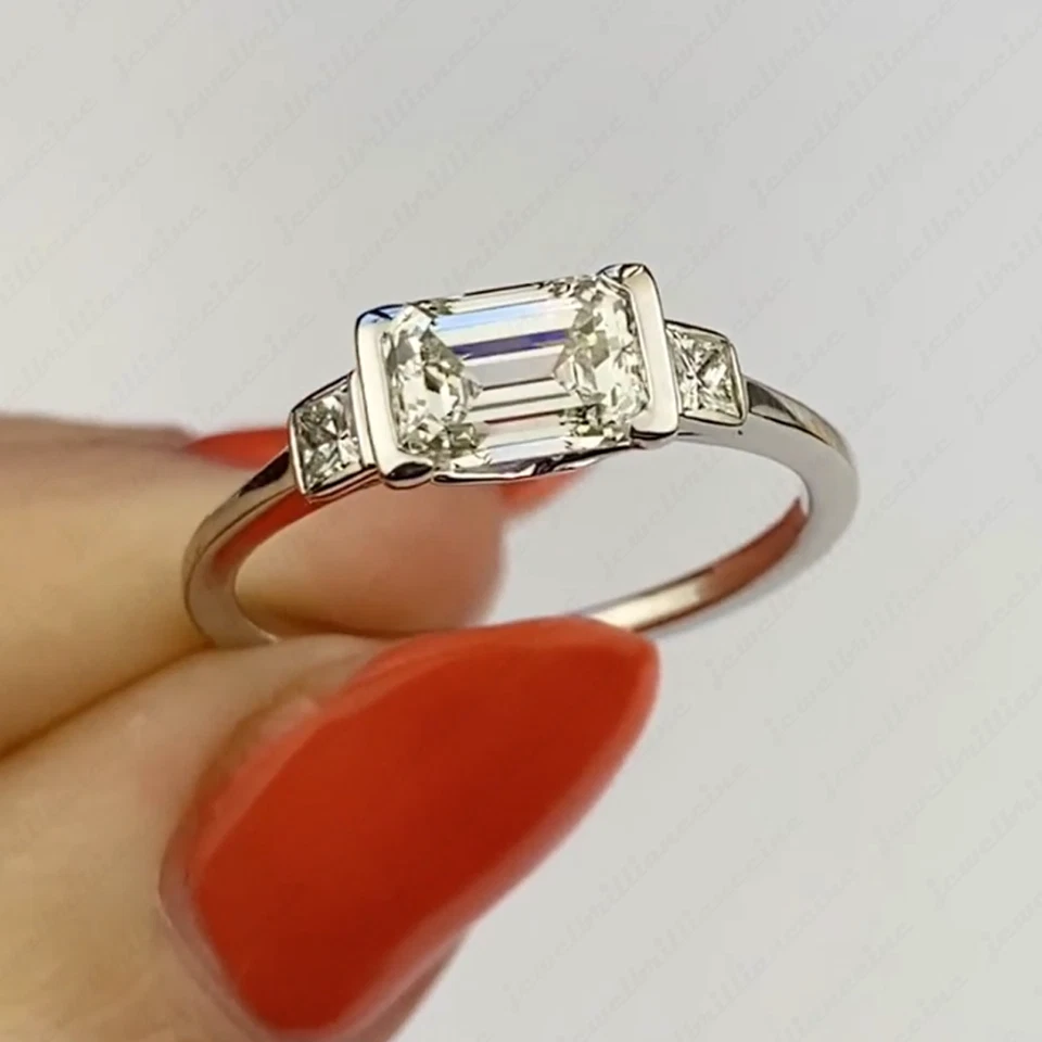 3.25Ctw Emerald & Princess Moissanite 3-Stones Engagement Ring Platinum Plated — 第 2/4 张图片