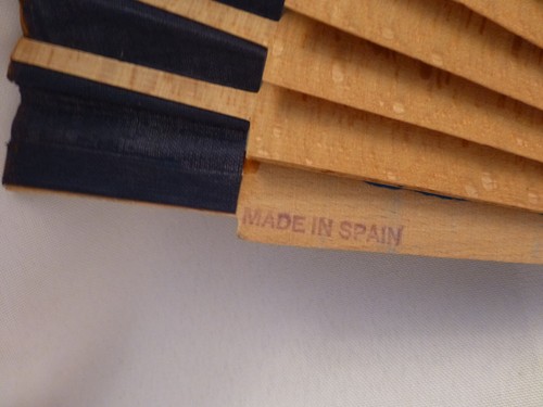 Vintage Made in Spain Wooden Fan, Senorita & Matador w/Bull, Dark Green Trim - Picture 12 of 16