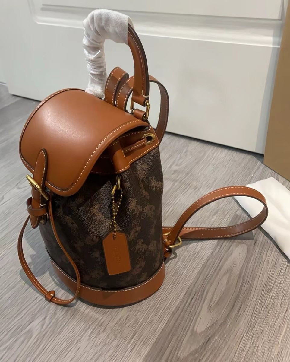 COACH CAM31 Harper Back Pack With Horse and Carriage Print