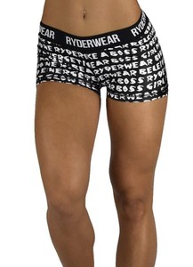 pantaloncini corti per ragazze