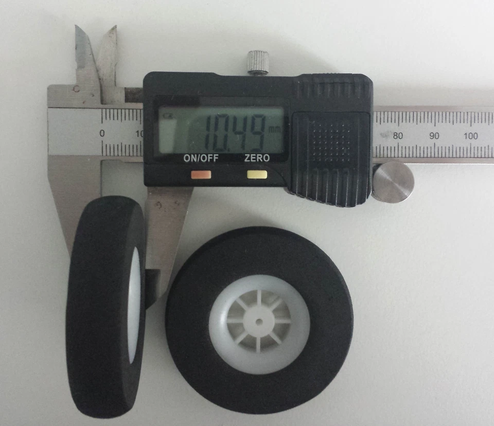 Sehr leichte Slowfly Räder, Leichtschaumräder schwarz, Moosgummireifen ø50mm ø2 - Bild 4 von 4