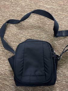 pacsafe metro 200