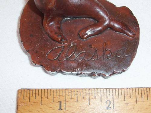 BROWN RESIN SEAL PAPERWEIGHT ON BASE WITH SCRIPT LETTERING ALASKA & SILVER RIM - Picture 2 of 10